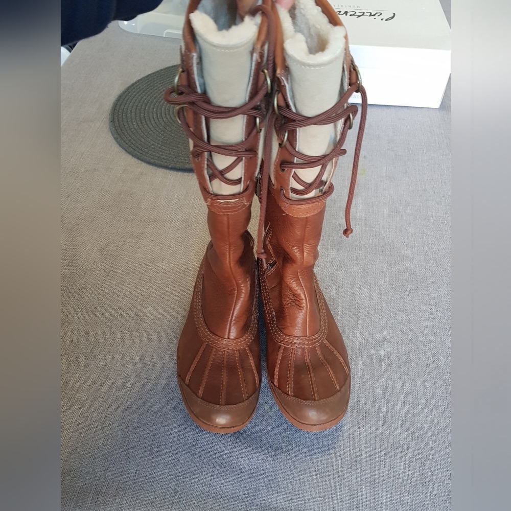 UGG waterproof shearling lined boots - Picture 2 of 14